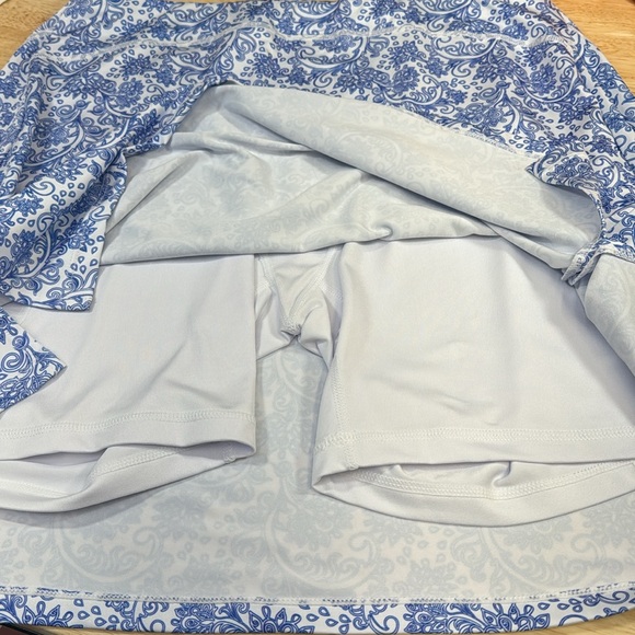 Blue Floral Active Performance Stretchy Skort Skirt LG. NWOT - Picture 7 of 10